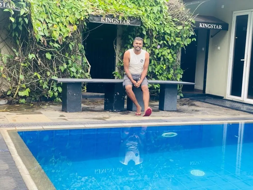 Kingstar Club House Hotel Minuwangoda Guest house